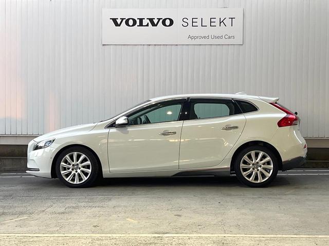 Ｖ４０ Ｔ４　スポーツ　純正ナビ　シートヒーター　パワーシート　レーダークルーズコントロール　バックカメラ　ＨＩＤヘッドライト　フルセグＴＶ　純正１７インチアルミホイール（20枚目）