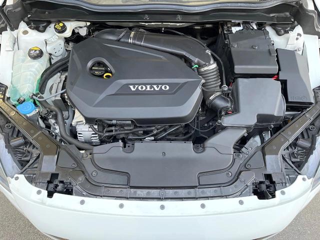 Ｖ４０ Ｔ４　スポーツ　純正ナビ　シートヒーター　パワーシート　レーダークルーズコントロール　バックカメラ　ＨＩＤヘッドライト　フルセグＴＶ　純正１７インチアルミホイール（28枚目）