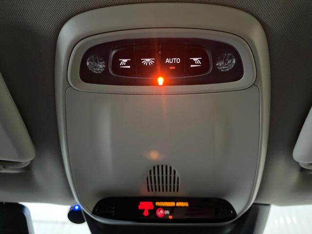 Ｖ４０ Ｔ４　スポーツ　純正ナビ　シートヒーター　パワーシート　レーダークルーズコントロール　バックカメラ　ＨＩＤヘッドライト　フルセグＴＶ　純正１７インチアルミホイール（46枚目）