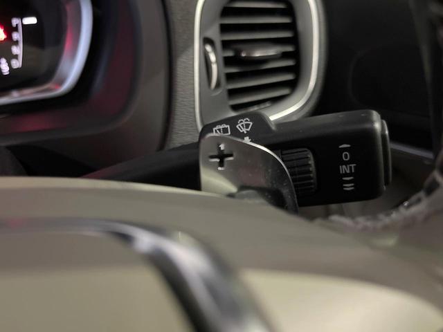 Ｖ４０ クロスカントリー　Ｔ５　ＡＷＤ　サマム　白革シート　ｈａｒｍａｎ／ｋａｒｄｏｎ　衝突被害軽減ブレーキ　レーダークルーズ　純正ナビ　全席シートヒーター　前席パワーシート　純正１８インチアルミ　バックカメラ　Ｂｌｕｅｔｏｏｔｈ（13枚目）