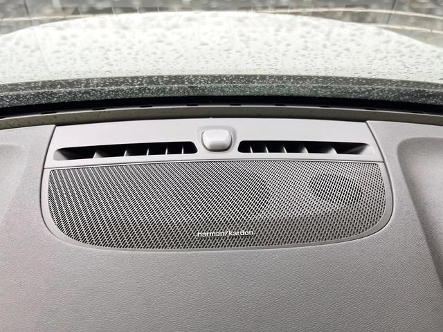 ＸＣ４０ Ｔ４　ＡＷＤ　インスクリプション　黒革シート　ｈａｒｍａｎ／ｋａｒｄｏｎプレミアムサウンド　衝突被害軽減ブレーキ　３６０°ビューカメラ　パイロットアシスト　純正９インチナビ　全席シートヒーター　メモリー機能付パワーシート（5枚目）