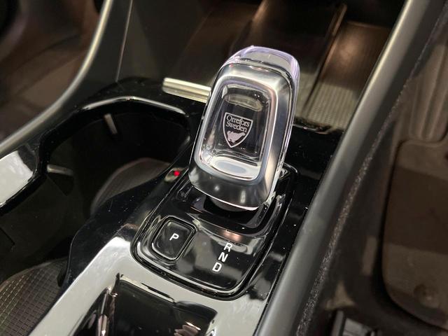 ＸＣ４０ Ｔ４　ＡＷＤ　インスクリプション　黒革シート　ｈａｒｍａｎ／ｋａｒｄｏｎプレミアムサウンド　衝突被害軽減ブレーキ　３６０°ビューカメラ　パイロットアシスト　純正９インチナビ　全席シートヒーター　メモリー機能付パワーシート（10枚目）