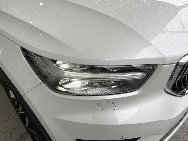 ＸＣ４０ Ｔ４　ＡＷＤ　インスクリプション　黒革シート　ｈａｒｍａｎ／ｋａｒｄｏｎプレミアムサウンド　衝突被害軽減ブレーキ　３６０°ビューカメラ　パイロットアシスト　純正９インチナビ　全席シートヒーター　メモリー機能付パワーシート（18枚目）