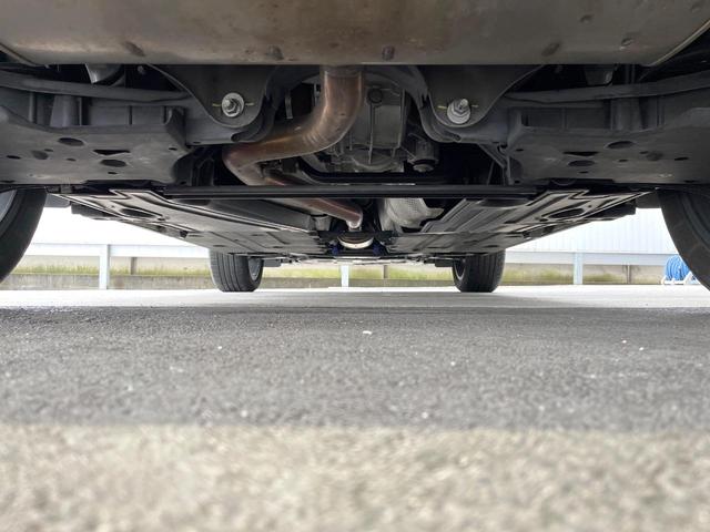 ＸＣ４０ Ｔ４　ＡＷＤ　インスクリプション　黒革シート　ｈａｒｍａｎ／ｋａｒｄｏｎプレミアムサウンド　衝突被害軽減ブレーキ　３６０°ビューカメラ　パイロットアシスト　純正９インチナビ　全席シートヒーター　メモリー機能付パワーシート（21枚目）