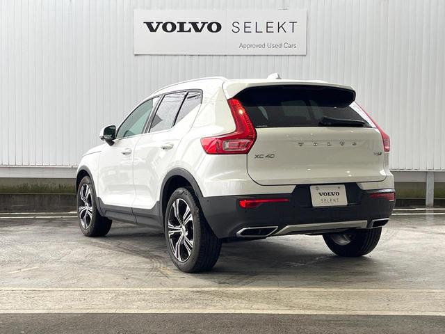 ＸＣ４０ Ｔ４　ＡＷＤ　インスクリプション　黒革シート　ｈａｒｍａｎ／ｋａｒｄｏｎプレミアムサウンド　衝突被害軽減ブレーキ　３６０°ビューカメラ　パイロットアシスト　純正９インチナビ　全席シートヒーター　メモリー機能付パワーシート（27枚目）