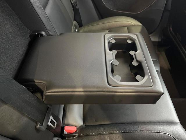 ＸＣ４０ Ｔ４　ＡＷＤ　インスクリプション　黒革シート　ｈａｒｍａｎ／ｋａｒｄｏｎプレミアムサウンド　衝突被害軽減ブレーキ　３６０°ビューカメラ　パイロットアシスト　純正９インチナビ　全席シートヒーター　メモリー機能付パワーシート（39枚目）