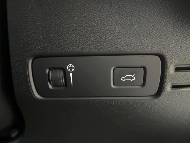 ＸＣ４０ Ｔ４　ＡＷＤ　インスクリプション　黒革シート　ｈａｒｍａｎ／ｋａｒｄｏｎプレミアムサウンド　衝突被害軽減ブレーキ　３６０°ビューカメラ　パイロットアシスト　純正９インチナビ　全席シートヒーター　メモリー機能付パワーシート（45枚目）