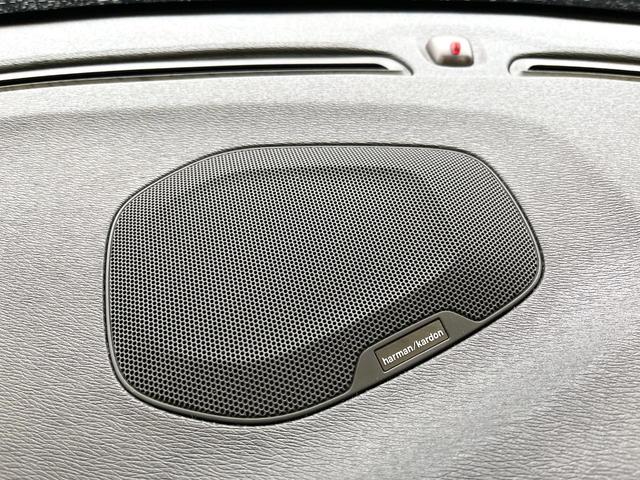 Ｖ４０ クロスカントリー　Ｔ５　ＡＷＤクラシックエディション　本革シート　ガラスルーフ　インテリセーフ　ｈａｒｍａｎ／ｋａｒｄｏｎ　純正ナビ　バックカメラ　シートヒーター　フルセグＴＶ　Ｂｌｕｅｔｏｏｔｈ　メモリーシート　パドルシフト（5枚目）