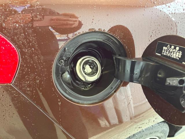 Ｖ４０ クロスカントリー　Ｔ５　ＡＷＤクラシックエディション　本革シート　ガラスルーフ　インテリセーフ　ｈａｒｍａｎ／ｋａｒｄｏｎ　純正ナビ　バックカメラ　シートヒーター　フルセグＴＶ　Ｂｌｕｅｔｏｏｔｈ　メモリーシート　パドルシフト（29枚目）