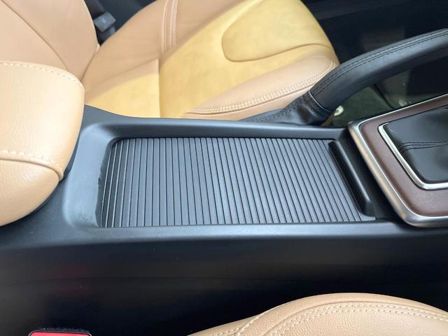 Ｖ４０ クロスカントリー　Ｔ５　ＡＷＤクラシックエディション　本革シート　ガラスルーフ　インテリセーフ　ｈａｒｍａｎ／ｋａｒｄｏｎ　純正ナビ　バックカメラ　シートヒーター　フルセグＴＶ　Ｂｌｕｅｔｏｏｔｈ　メモリーシート　パドルシフト（47枚目）