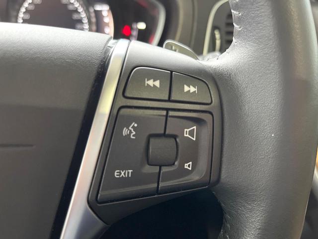 Ｖ４０ クロスカントリー　Ｔ５　ＡＷＤクラシックエディション　本革シート　ガラスルーフ　インテリセーフ　ｈａｒｍａｎ／ｋａｒｄｏｎ　純正ナビ　バックカメラ　シートヒーター　フルセグＴＶ　Ｂｌｕｅｔｏｏｔｈ　メモリーシート　パドルシフト（53枚目）