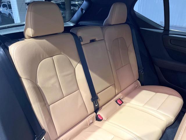ＸＣ４０ Ｂ４　ＡＷＤ　インスクリプション　認定中古車　サンルーフ　アンバーレザーシート　ｈａｒｍａｎ／ｋａｒｄｏｎ　３６０°ビューカメラ　シートヒーター　１９インチアルミ　パイロットアシスト　レーダークルーズ　インテリセーフ　禁煙車（15枚目）
