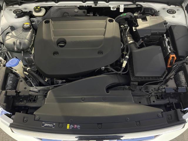 ＸＣ４０ Ｂ４　ＡＷＤ　インスクリプション　認定中古車　サンルーフ　アンバーレザーシート　ｈａｒｍａｎ／ｋａｒｄｏｎ　３６０°ビューカメラ　シートヒーター　１９インチアルミ　パイロットアシスト　レーダークルーズ　インテリセーフ　禁煙車（19枚目）