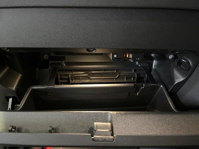 ＸＣ４０ Ｂ４　ＡＷＤ　インスクリプション　認定中古車　サンルーフ　アンバーレザーシート　ｈａｒｍａｎ／ｋａｒｄｏｎ　３６０°ビューカメラ　シートヒーター　１９インチアルミ　パイロットアシスト　レーダークルーズ　インテリセーフ　禁煙車（43枚目）