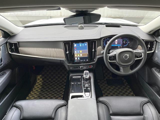 V90 リチャージアルティメトT8AWDプラグインハイブリド 認定中古車 B&Wサウンドシステム サンルーフ 黒革シート グーグル搭載ナビ 360°ビューカメラ シートベンチレーション シートヒーター パワーシート 純正20インチアルミ パワーバックドア(2枚目)