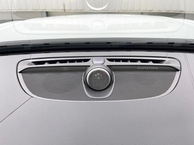V90 リチャージアルティメトT8AWDプラグインハイブリド 認定中古車 B&Wサウンドシステム サンルーフ 黒革シート グーグル搭載ナビ 360°ビューカメラ シートベンチレーション シートヒーター パワーシート 純正20インチアルミ パワーバックドア(6枚目)