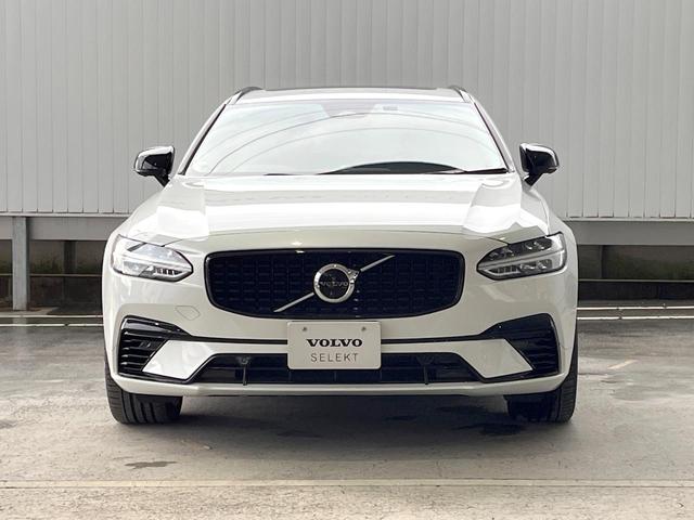 V90 リチャージアルティメトT8AWDプラグインハイブリド 認定中古車 B&Wサウンドシステム サンルーフ 黒革シート グーグル搭載ナビ 360°ビューカメラ シートベンチレーション シートヒーター パワーシート 純正20インチアルミ パワーバックドア(21枚目)