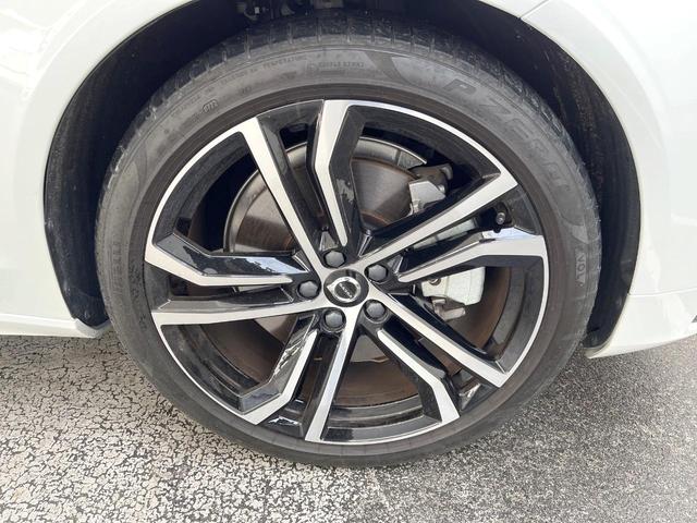 V90 リチャージアルティメトT8AWDプラグインハイブリド 認定中古車 B&Wサウンドシステム サンルーフ 黒革シート グーグル搭載ナビ 360°ビューカメラ シートベンチレーション シートヒーター パワーシート 純正20インチアルミ パワーバックドア(29枚目)