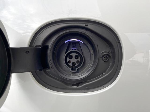 V90 リチャージアルティメトT8AWDプラグインハイブリド 認定中古車 B&Wサウンドシステム サンルーフ 黒革シート グーグル搭載ナビ 360°ビューカメラ シートベンチレーション シートヒーター パワーシート 純正20インチアルミ パワーバックドア(34枚目)