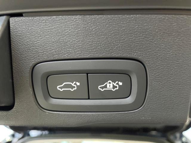 ＸＣ６０ アルティメット　Ｂ５　ＡＷＤ　認定中古車　サンルーフ　白革シート　グーグル搭載ナビ　ｈａｒｍａｎｋａｒｄｏｎオーディオ　アダプティブクルーズコントロール　シートベンチレーション　シートヒーター　パワーバックドア　ＬＥＤヘッドライト（18枚目）