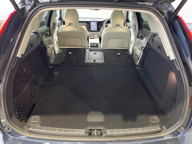 ＸＣ６０ アルティメット　Ｂ５　ＡＷＤ　認定中古車　サンルーフ　白革シート　グーグル搭載ナビ　ｈａｒｍａｎｋａｒｄｏｎオーディオ　アダプティブクルーズコントロール　シートベンチレーション　シートヒーター　パワーバックドア　ＬＥＤヘッドライト（35枚目）