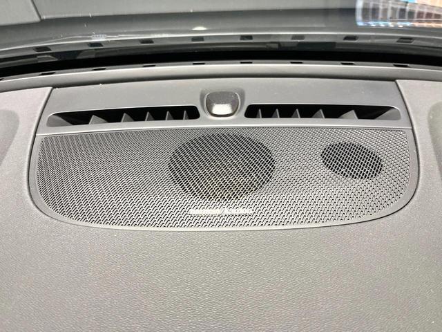 ＸＣ４０ Ｔ４　ＡＷＤ　Ｒデザイン　認定中古車　サンルーフ　ｈａｒｍａｎ／ｋａｒｄｏｎ　純正９型ナビ　３６０°ビューカメラ　アダプティブクルーズコントロール　全席シートヒーター　前席パワーシート　パワーバックドア（6枚目）