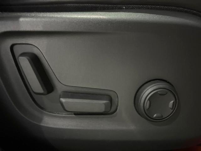 ＸＣ４０ Ｔ４　ＡＷＤ　Ｒデザイン　認定中古車　サンルーフ　ｈａｒｍａｎ／ｋａｒｄｏｎ　純正９型ナビ　３６０°ビューカメラ　アダプティブクルーズコントロール　全席シートヒーター　前席パワーシート　パワーバックドア（10枚目）