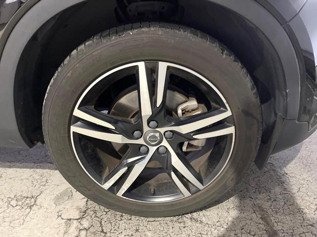 ＸＣ４０ Ｔ４　ＡＷＤ　Ｒデザイン　認定中古車　サンルーフ　ｈａｒｍａｎ／ｋａｒｄｏｎ　純正９型ナビ　３６０°ビューカメラ　アダプティブクルーズコントロール　全席シートヒーター　前席パワーシート　パワーバックドア（20枚目）