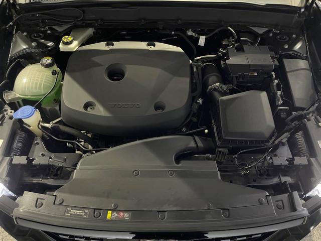 ＸＣ４０ Ｔ４　ＡＷＤ　Ｒデザイン　認定中古車　サンルーフ　ｈａｒｍａｎ／ｋａｒｄｏｎ　純正９型ナビ　３６０°ビューカメラ　アダプティブクルーズコントロール　全席シートヒーター　前席パワーシート　パワーバックドア（21枚目）