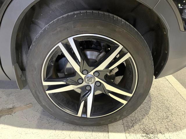 ＸＣ４０ Ｔ４　ＡＷＤ　Ｒデザイン　認定中古車　サンルーフ　ｈａｒｍａｎ／ｋａｒｄｏｎ　純正９型ナビ　３６０°ビューカメラ　アダプティブクルーズコントロール　全席シートヒーター　前席パワーシート　パワーバックドア（31枚目）