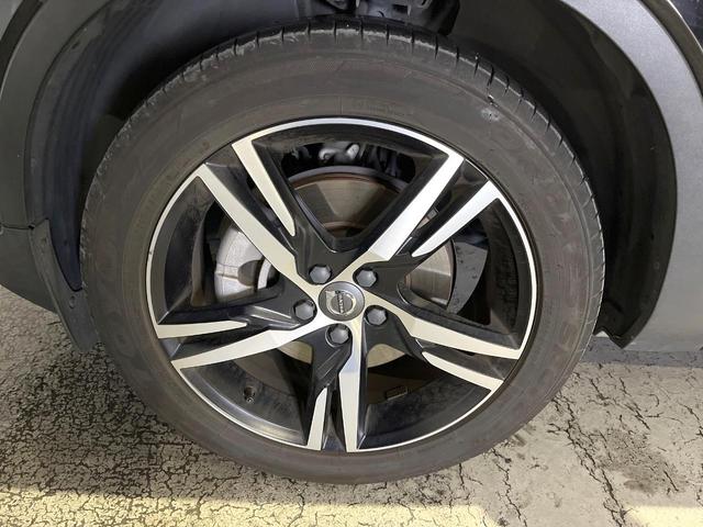 ＸＣ４０ Ｔ４　ＡＷＤ　Ｒデザイン　認定中古車　サンルーフ　ｈａｒｍａｎ／ｋａｒｄｏｎ　純正９型ナビ　３６０°ビューカメラ　アダプティブクルーズコントロール　全席シートヒーター　前席パワーシート　パワーバックドア（32枚目）