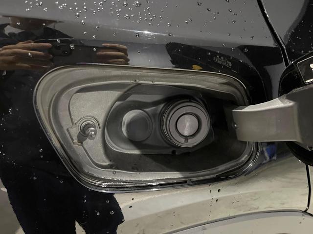 ＸＣ４０ Ｔ４　ＡＷＤ　Ｒデザイン　認定中古車　サンルーフ　ｈａｒｍａｎ／ｋａｒｄｏｎ　純正９型ナビ　３６０°ビューカメラ　アダプティブクルーズコントロール　全席シートヒーター　前席パワーシート　パワーバックドア（35枚目）