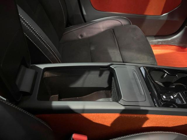 ＸＣ４０ Ｔ４　ＡＷＤ　Ｒデザイン　認定中古車　サンルーフ　ｈａｒｍａｎ／ｋａｒｄｏｎ　純正９型ナビ　３６０°ビューカメラ　アダプティブクルーズコントロール　全席シートヒーター　前席パワーシート　パワーバックドア（51枚目）