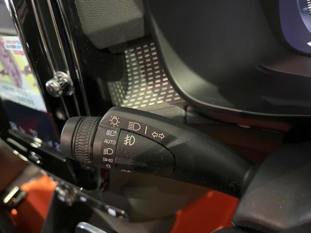 ＸＣ４０ Ｔ４　ＡＷＤ　Ｒデザイン　認定中古車　サンルーフ　ｈａｒｍａｎ／ｋａｒｄｏｎ　純正９型ナビ　３６０°ビューカメラ　アダプティブクルーズコントロール　全席シートヒーター　前席パワーシート　パワーバックドア（55枚目）