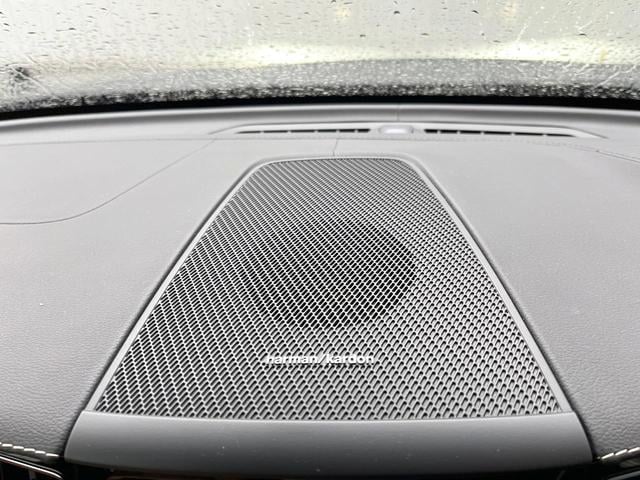 XC60 D4 AWD インスクリプション 純正9インチナビ パノラマガラスサンルーフ harman/kardon 本革シート 360°ビューカメラ パイロットアシスト シートベンチレーション メモリー機能付きパワーシート ETC(8枚目)