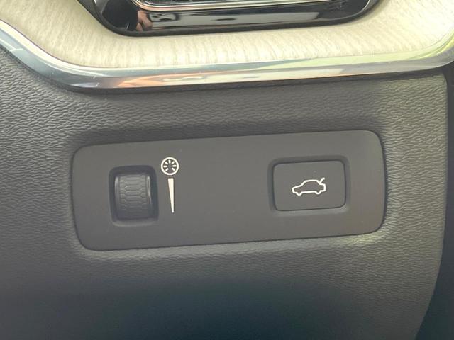XC60 D4 AWD インスクリプション 純正9インチナビ パノラマガラスサンルーフ harman/kardon 本革シート 360°ビューカメラ パイロットアシスト シートベンチレーション メモリー機能付きパワーシート ETC(25枚目)