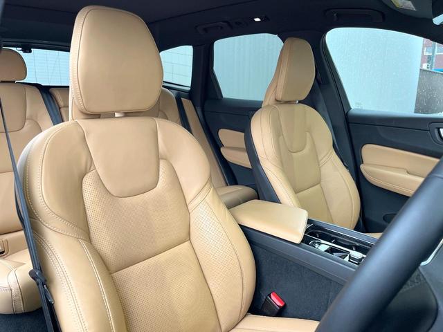 XC60 アルティメット B5 AWD 認定中古車 エアサス Google搭載 パノラマガラスサンルーフ Bowers&Wilkins ナッパレザーシート マッサージ機能 インテリセーフ 禁煙車 Bluetooth AppleCarPlay(15枚目)