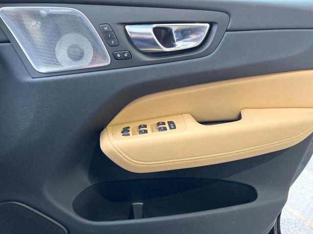 XC60 アルティメット B5 AWD 認定中古車 エアサス Google搭載 パノラマガラスサンルーフ Bowers&Wilkins ナッパレザーシート マッサージ機能 インテリセーフ 禁煙車 Bluetooth AppleCarPlay(31枚目)