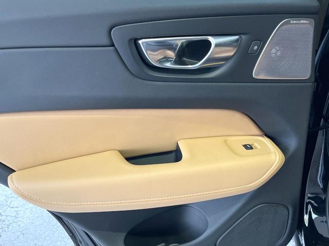 XC60 アルティメット B5 AWD 認定中古車 エアサス Google搭載 パノラマガラスサンルーフ Bowers&Wilkins ナッパレザーシート マッサージ機能 インテリセーフ 禁煙車 Bluetooth AppleCarPlay(33枚目)