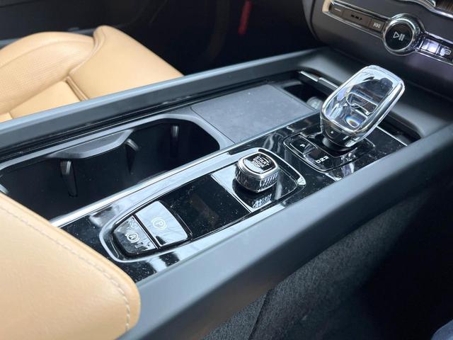 XC60 アルティメット B5 AWD 認定中古車 エアサス Google搭載 パノラマガラスサンルーフ Bowers&Wilkins ナッパレザーシート マッサージ機能 インテリセーフ 禁煙車 Bluetooth AppleCarPlay(60枚目)