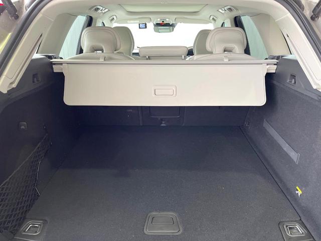 XC60 D4 AWD インスクリプション サンルーフ 白革シート 純正9型ナビ フルセグTV 360°ビューカメラ アダプティブクルーズコントロール 衝突軽減ブレーキ シートベンチレーション シートヒーター パワーバックドア LEDヘッドライ(48枚目)