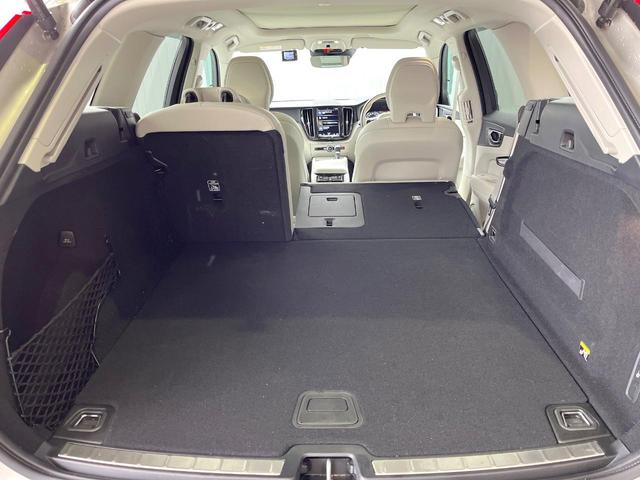 XC60 D4 AWD インスクリプション サンルーフ 白革シート 純正9型ナビ フルセグTV 360°ビューカメラ アダプティブクルーズコントロール 衝突軽減ブレーキ シートベンチレーション シートヒーター パワーバックドア LEDヘッドライ(50枚目)
