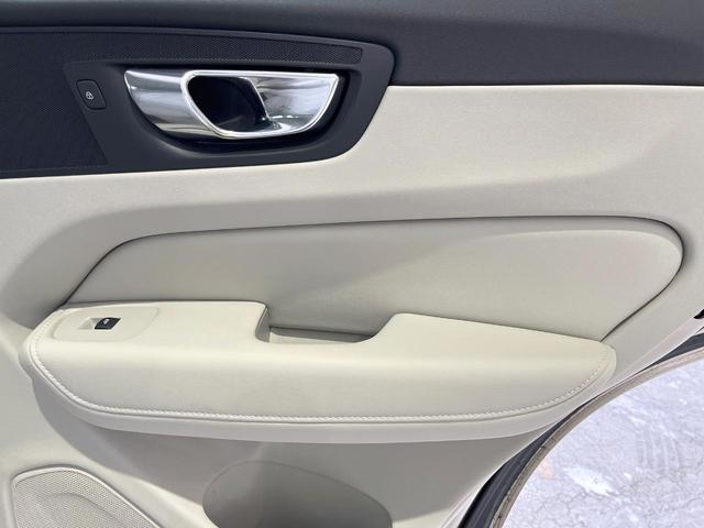 XC60 D4 AWD インスクリプション サンルーフ 白革シート 純正9型ナビ フルセグTV 360°ビューカメラ アダプティブクルーズコントロール 衝突軽減ブレーキ シートベンチレーション シートヒーター パワーバックドア LEDヘッドライ(56枚目)