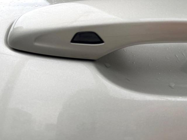 XC60 D4 AWD インスクリプション サンルーフ 白革シート 純正9型ナビ フルセグTV 360°ビューカメラ アダプティブクルーズコントロール 衝突軽減ブレーキ シートベンチレーション シートヒーター パワーバックドア LEDヘッドライ(67枚目)