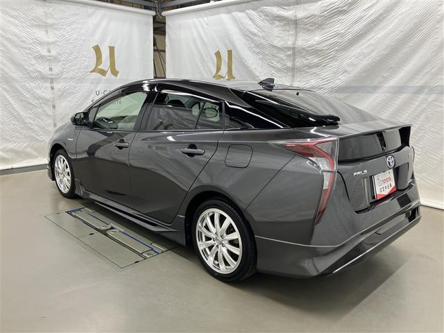 プリウス S 4WD フルセグ メモリーナビ DVD再生 ミュージックプレイヤー接続可 バックカメラ 衝突被害軽減システム ETC LEDヘッドランプ ワンオーナー フルエアロ(7枚目)