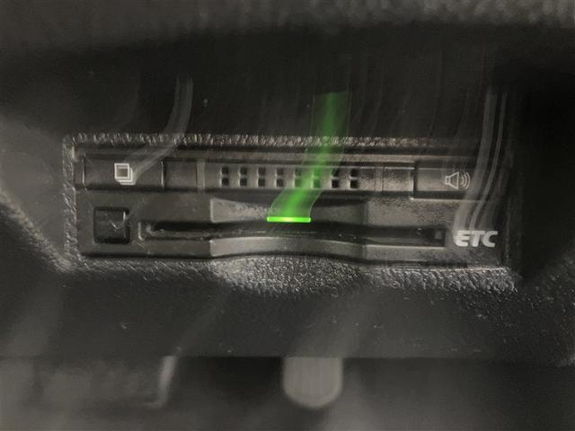 プリウス Ｓ　フルセグ　メモリーナビ　ＤＶＤ再生　ミュージックプレイヤー接続可　バックカメラ　衝突被害軽減システム　ＥＴＣ　ドラレコ　ＬＥＤヘッドランプ　ワンオーナー（38枚目）