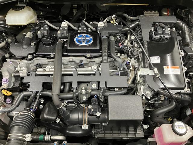 普段はあまり見ないエンジンルーム内も綺麗に仕上げています。見えないところも清潔に保ちたいですよね。