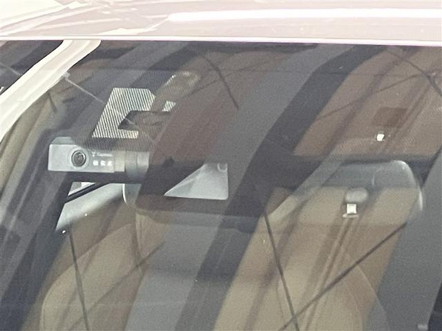 万が一のトラブルのときにも役に立つドライブレコーダーを装備しています。側面衝突や幅寄せ・割り込み対策に！