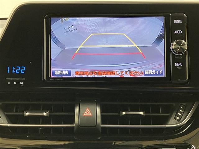 バックモニターで、後方を確認しながら安心して駐車することができます。運転初心者も熟練者も必須の機能ですよ！