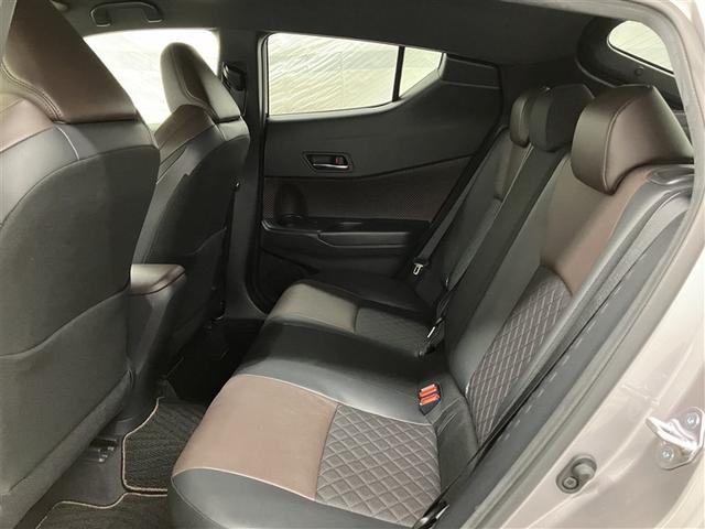 ゆとりある広々とした車内空間は、ドライブを始め買い物やレジャーなど、幅広く活躍します。一人でもみんなとでもお出かけを楽しみましょう！